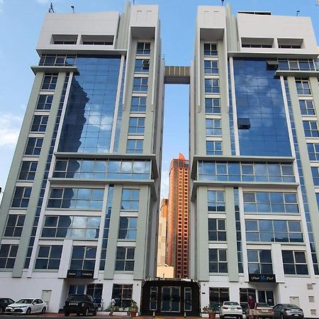 אפרטהוטל מנאמה Swan Towers מראה חיצוני תמונה